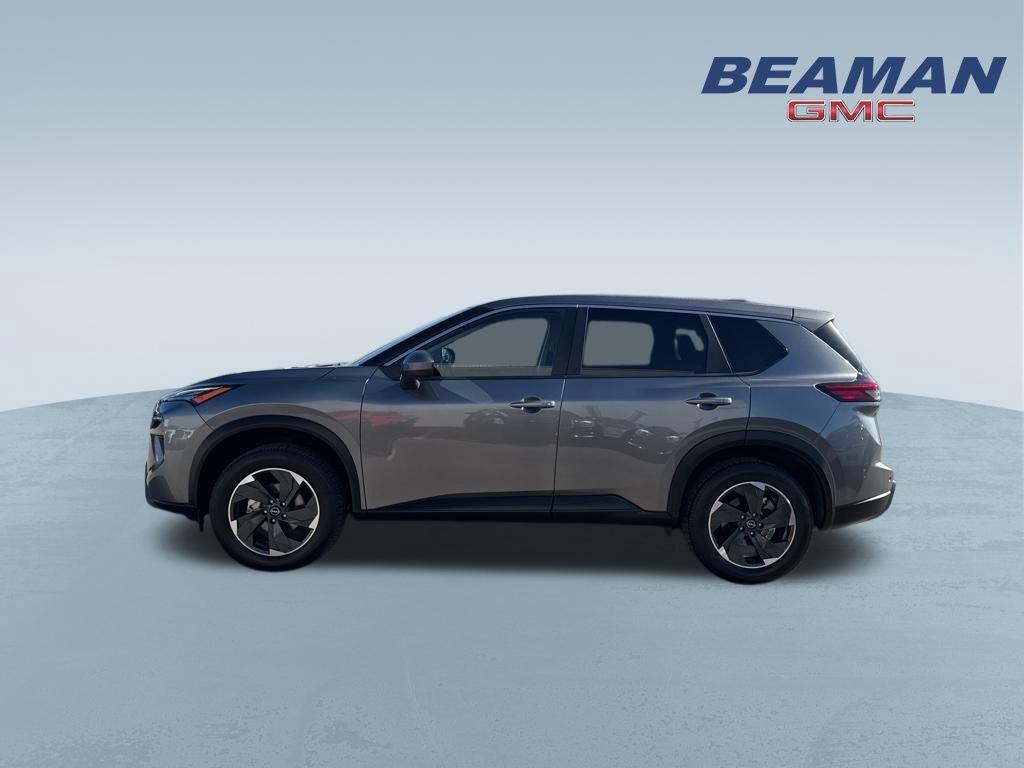 Used 2024 Nissan Rogue SV image 4