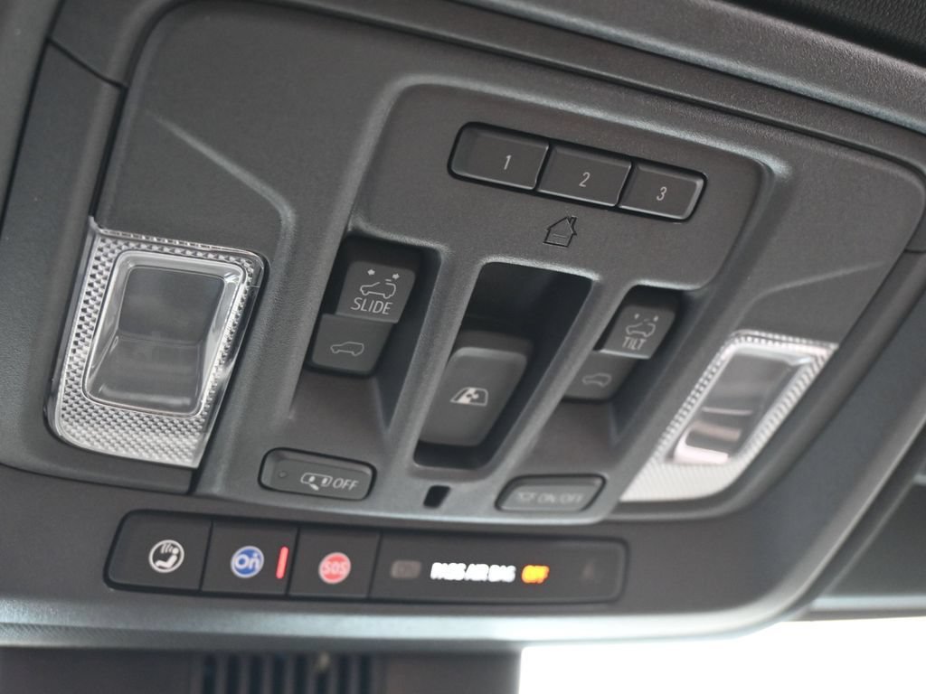 Used 2026 Chevrolet Silverado 1500 High Country w/ Technology Package AWD/4WD image 38