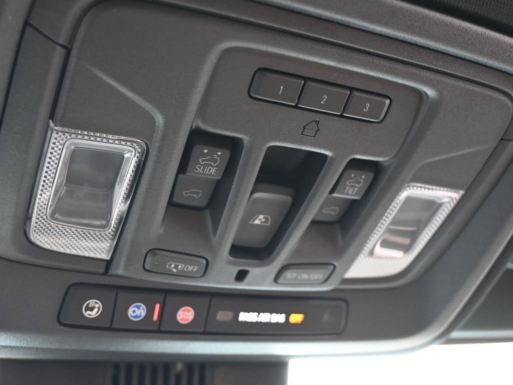 Used 2026 Chevrolet Silverado 1500 High Country w/ Technology Package AWD/4WD image 38