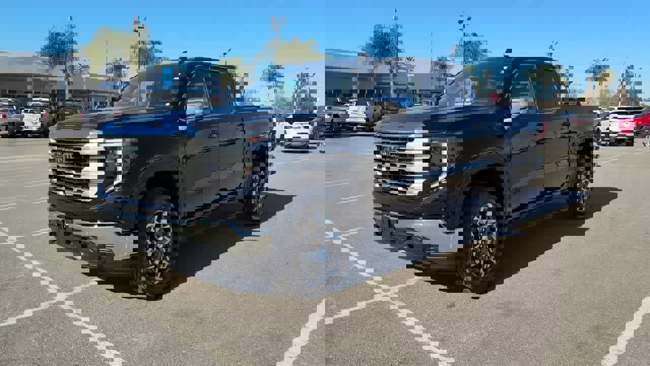 New 2026 GMC Sierra 1500 SLE w/ LPO, Black Badging Package image 3