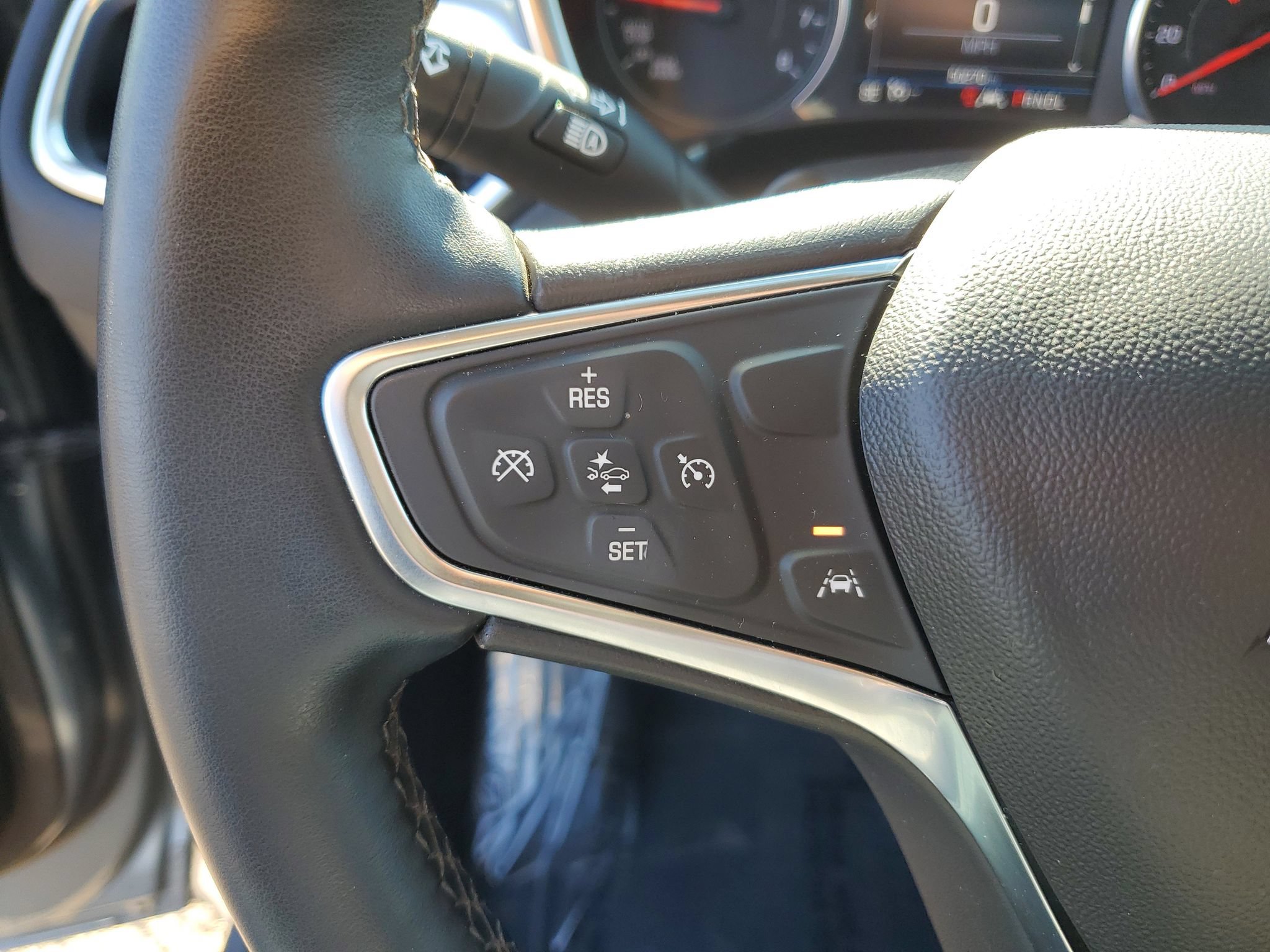 Used 2024 Chevrolet Equinox LT FWD image 19