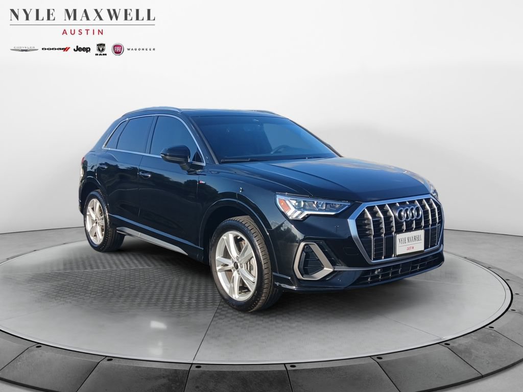 Used 2024 Audi Q3 2.0T Premium Plus w/ Premium Plus Package AWD/4WD image 2