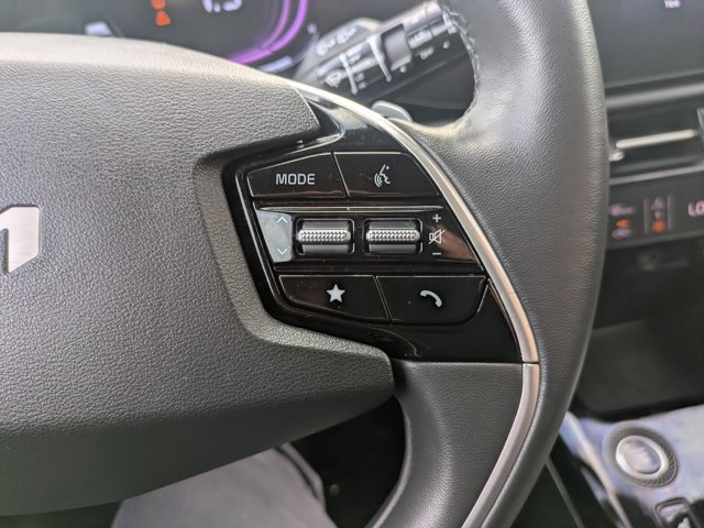 Used 2025 Kia Niro EX FWD image 22