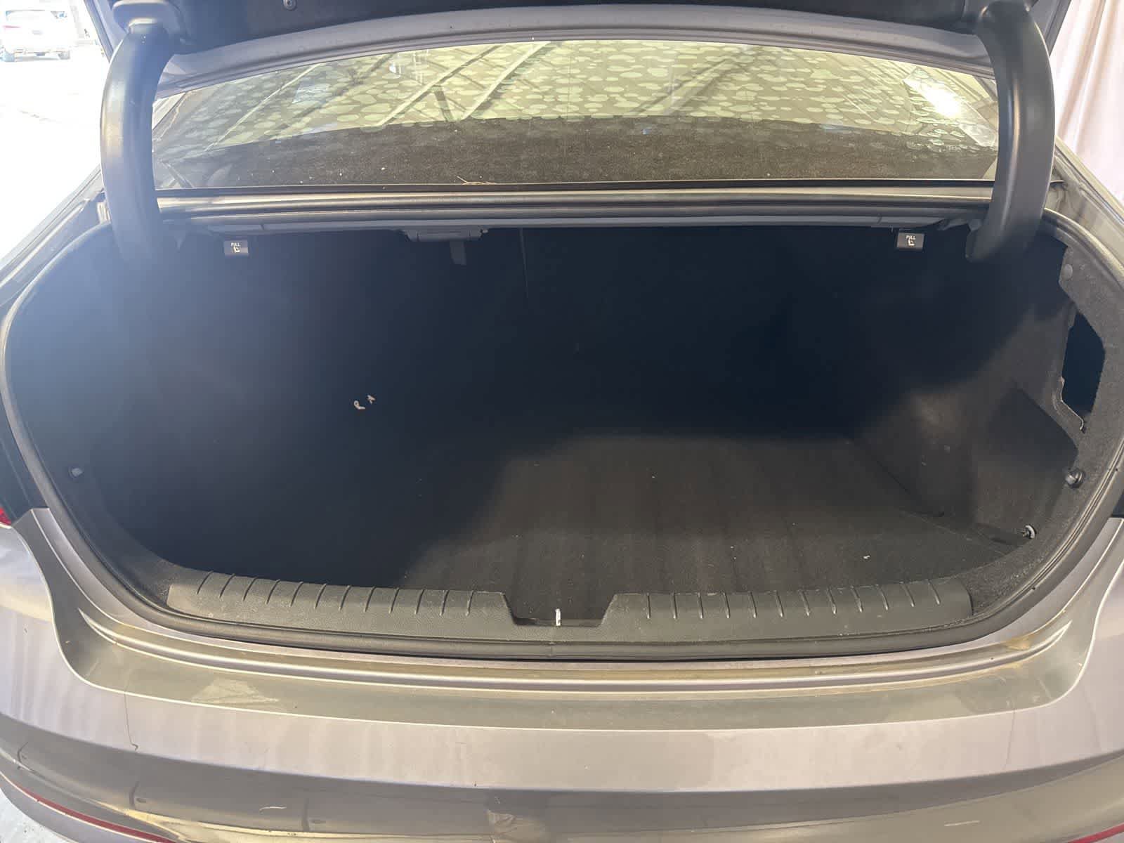 Used 2016 Hyundai Sonata Limited w/ Cargo Package FWD image 12
