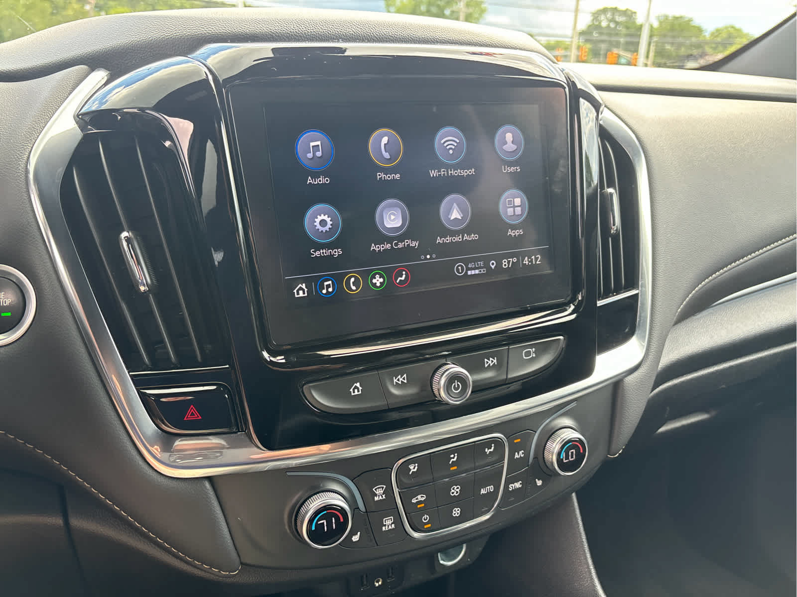 Certified 2023 Chevrolet Traverse LT w/ LPO, Floor Liner Package AWD/4WD image 11