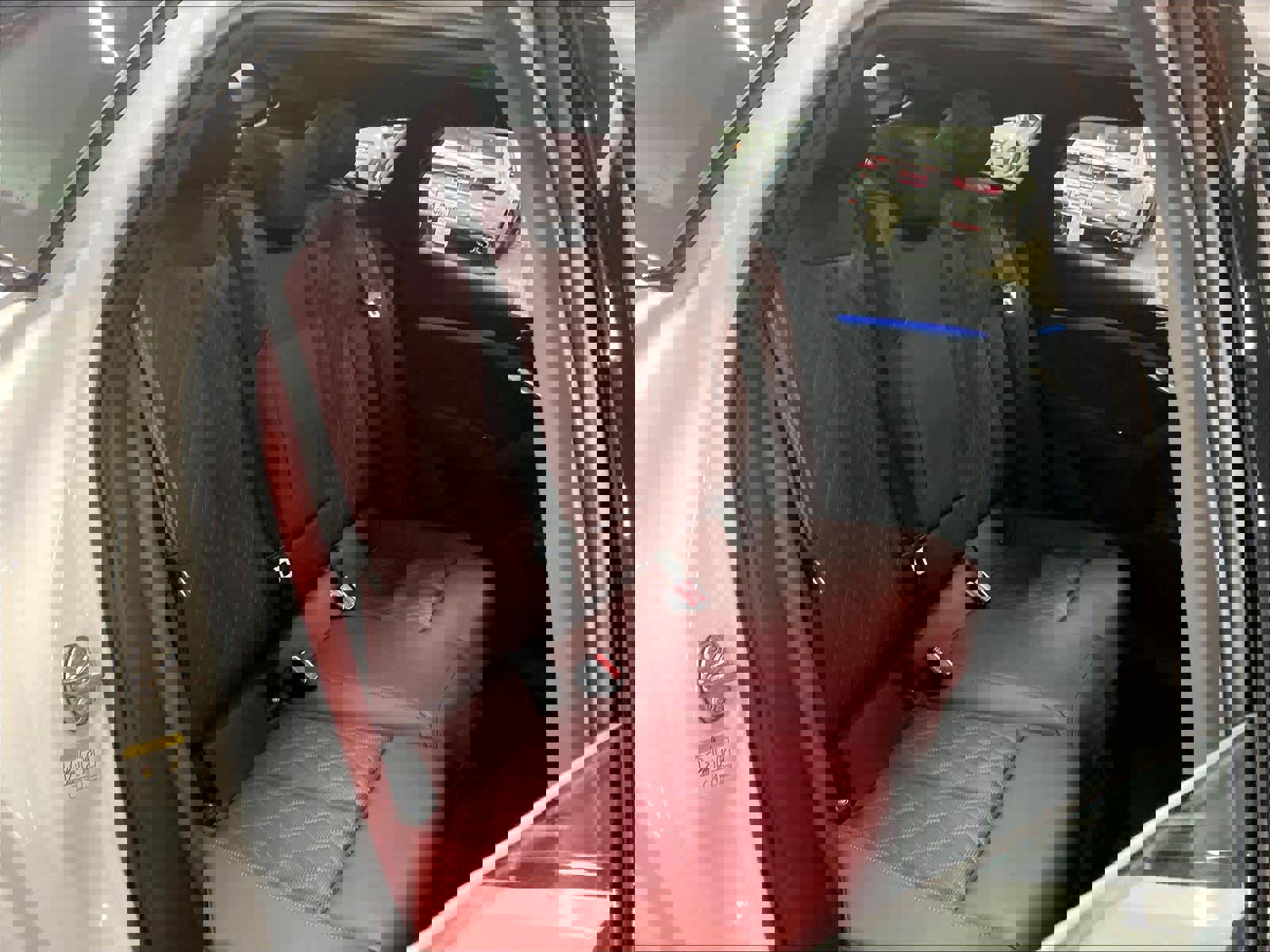 Certified 2025 Audi S6 e-tron Prestige w/ 21" Black Optic Package image 28