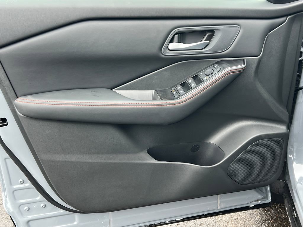 New 2026 Nissan Rogue Rock Creek image 13