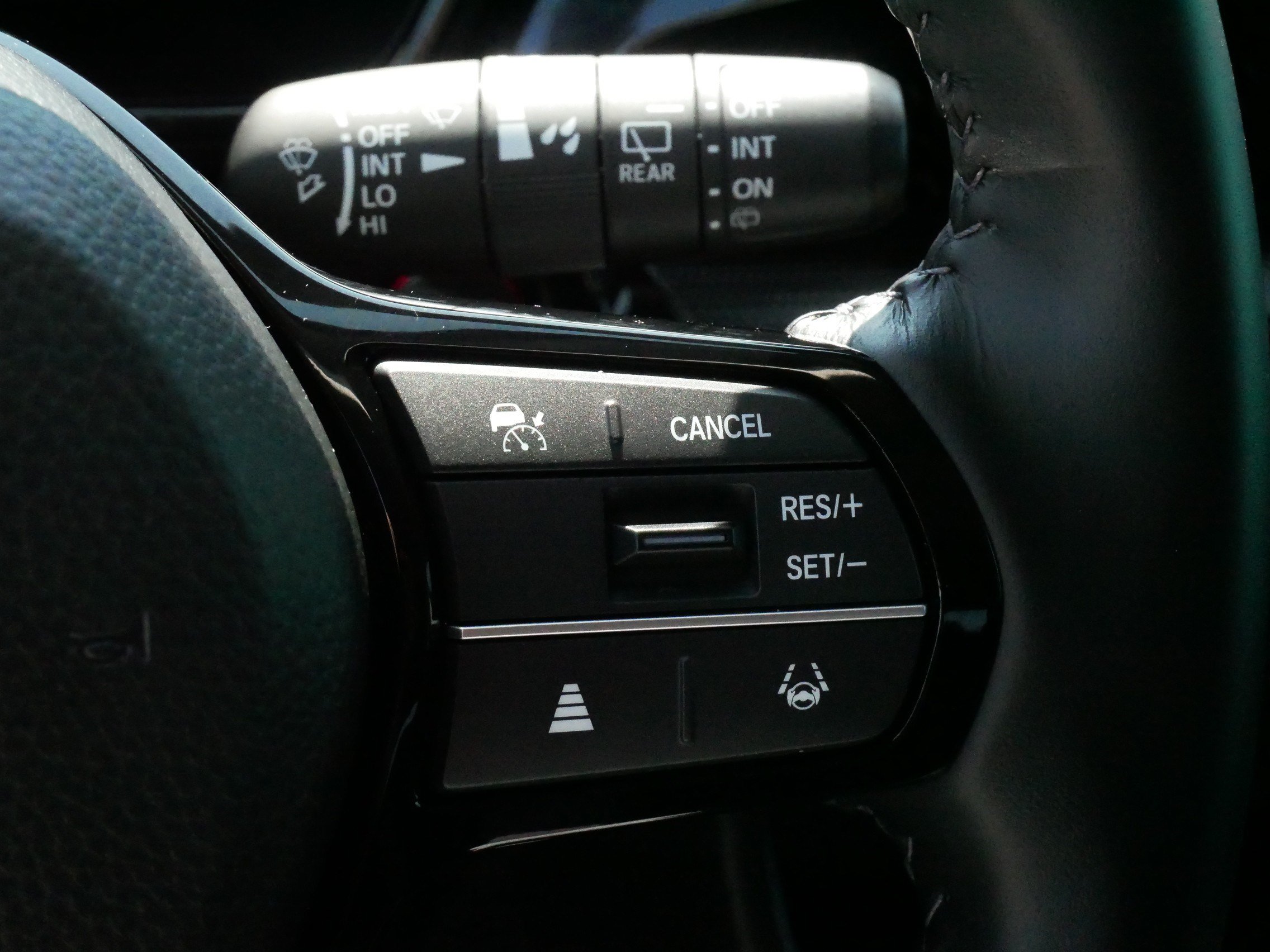 Used 2025 Honda CR-V EX-L image 25