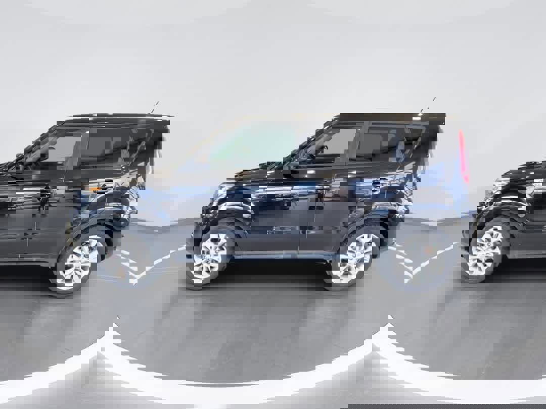 Used 2016 Kia Soul + image 5