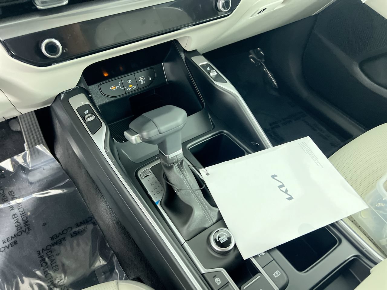 New 2026 Kia Sorento S FWD image 19