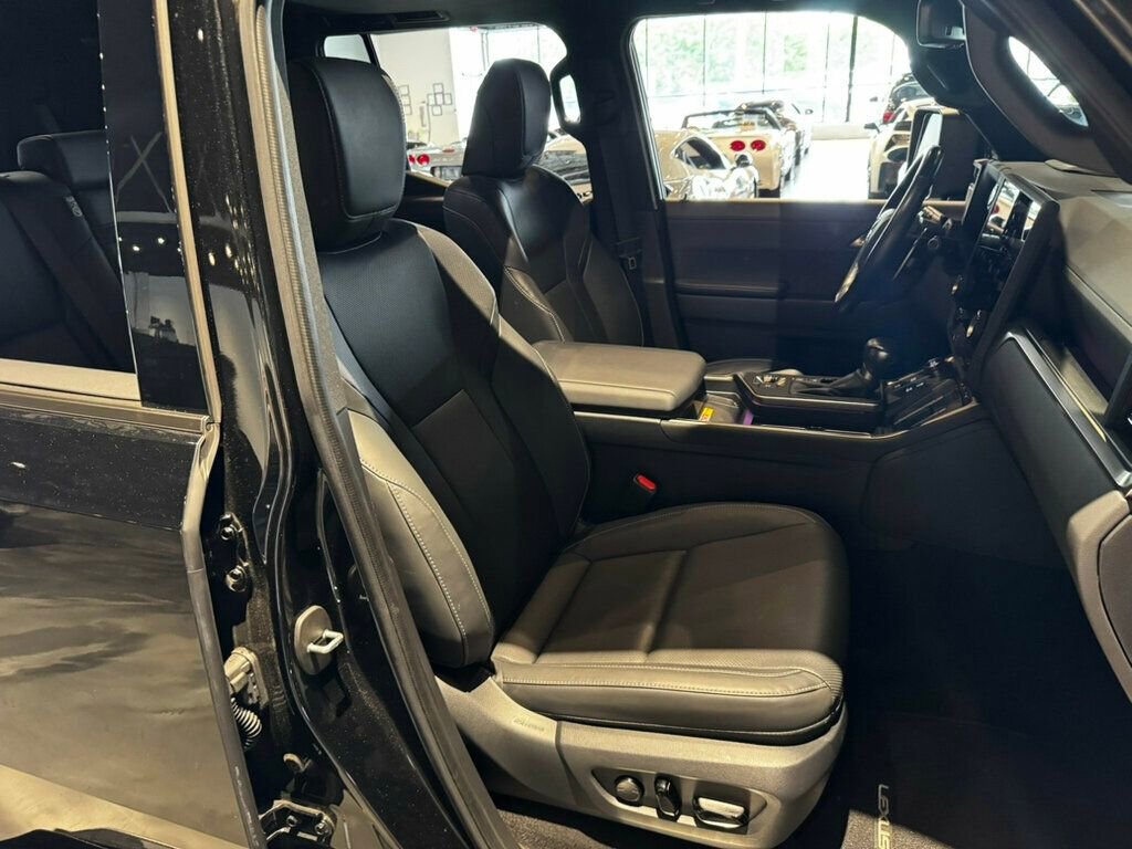 Used 2024 Lexus GX 550 w/ Cold Area Package AWD/4WD image 25