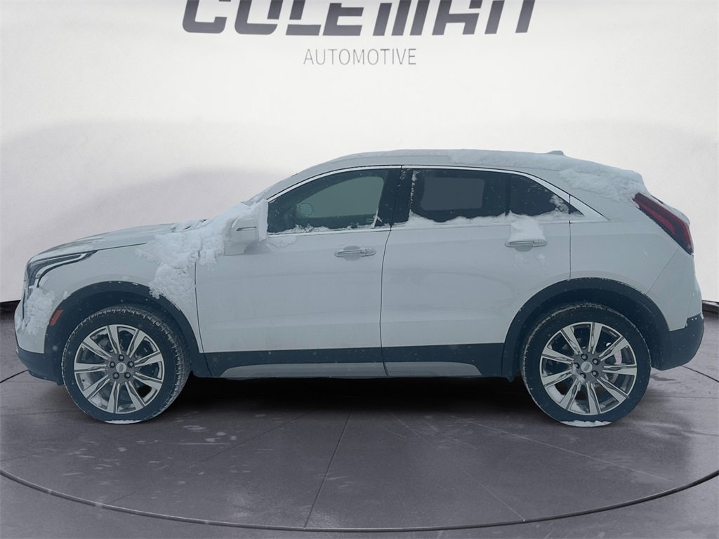Used 2021 Cadillac XT4 Premium Luxury image 2