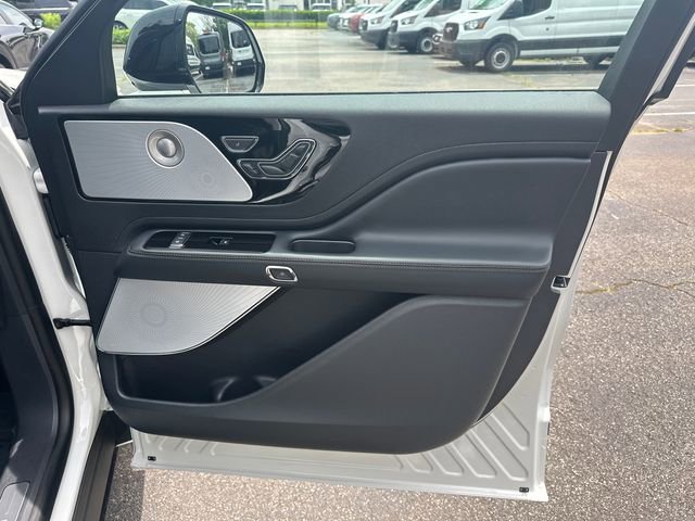 New 2026 Lincoln Aviator Reserve w/ Luxury Package AWD/4WD image 15