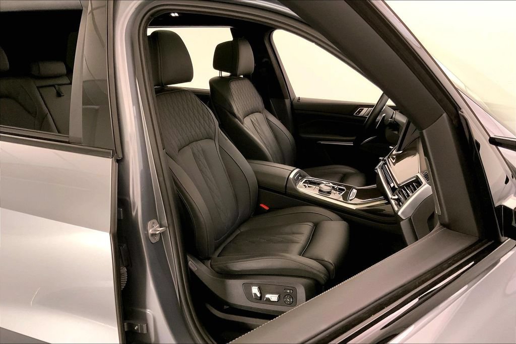 Certified 2024 BMW X7 M60i w/ Executive Package AWD/4WD image 6