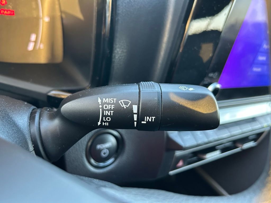 Used 2025 Toyota Camry LE w/ Convenience Package image 21