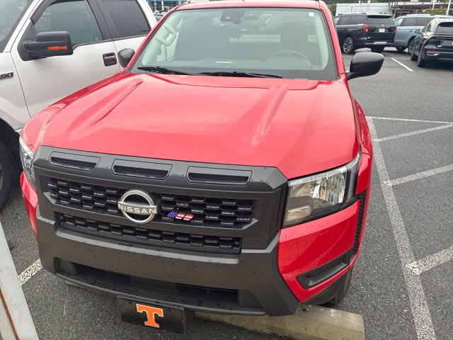 Used 2025 Nissan Frontier S RWD image 3