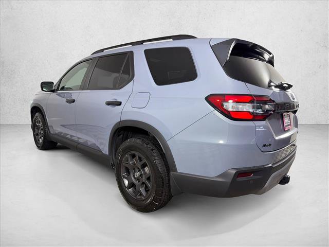 Used 2025 Honda Pilot TrailSport image 6