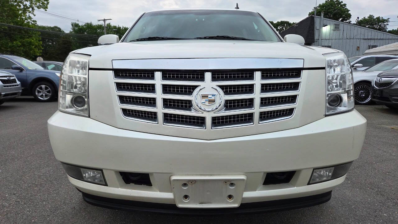 Used 2010 Cadillac Escalade ESV Luxury AWD/4WD image 3