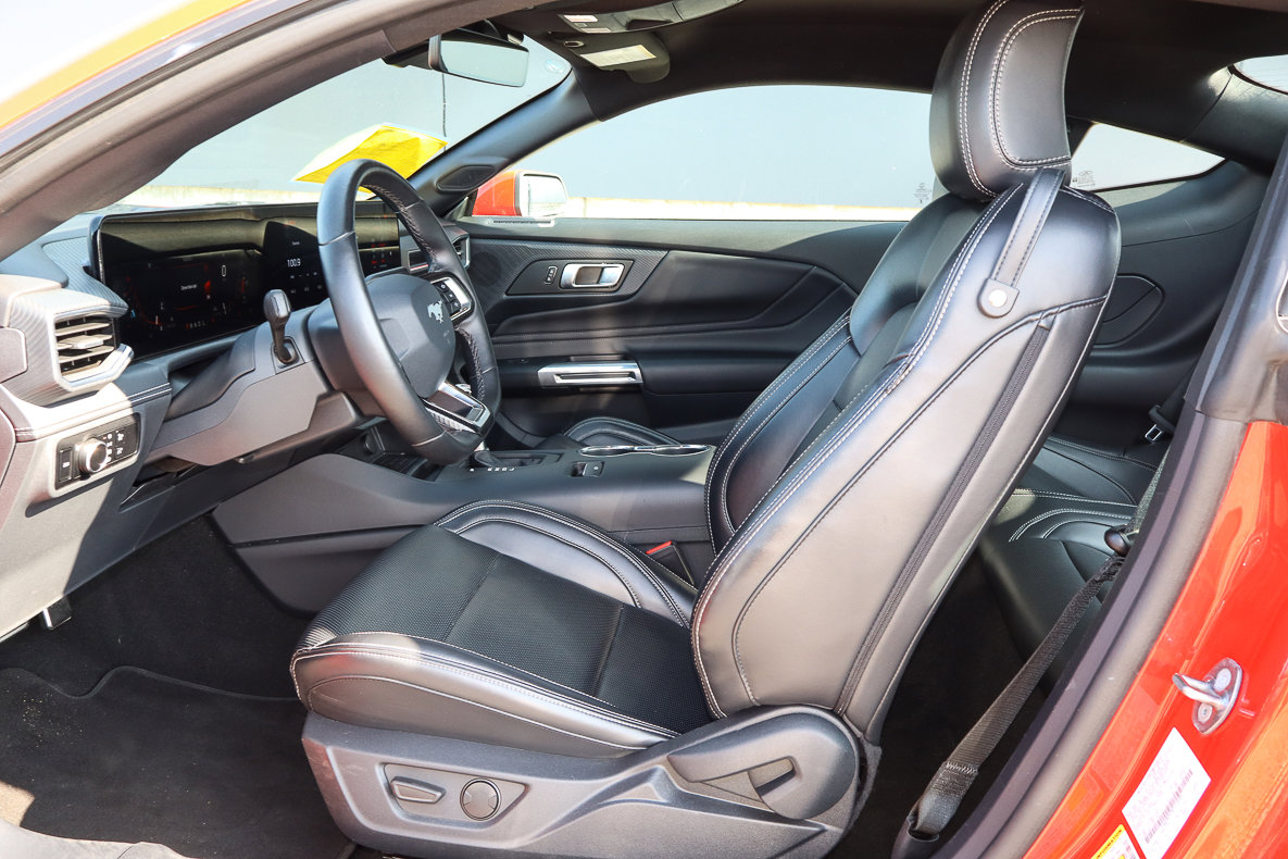 Used 2024 Ford Mustang Premium image 7