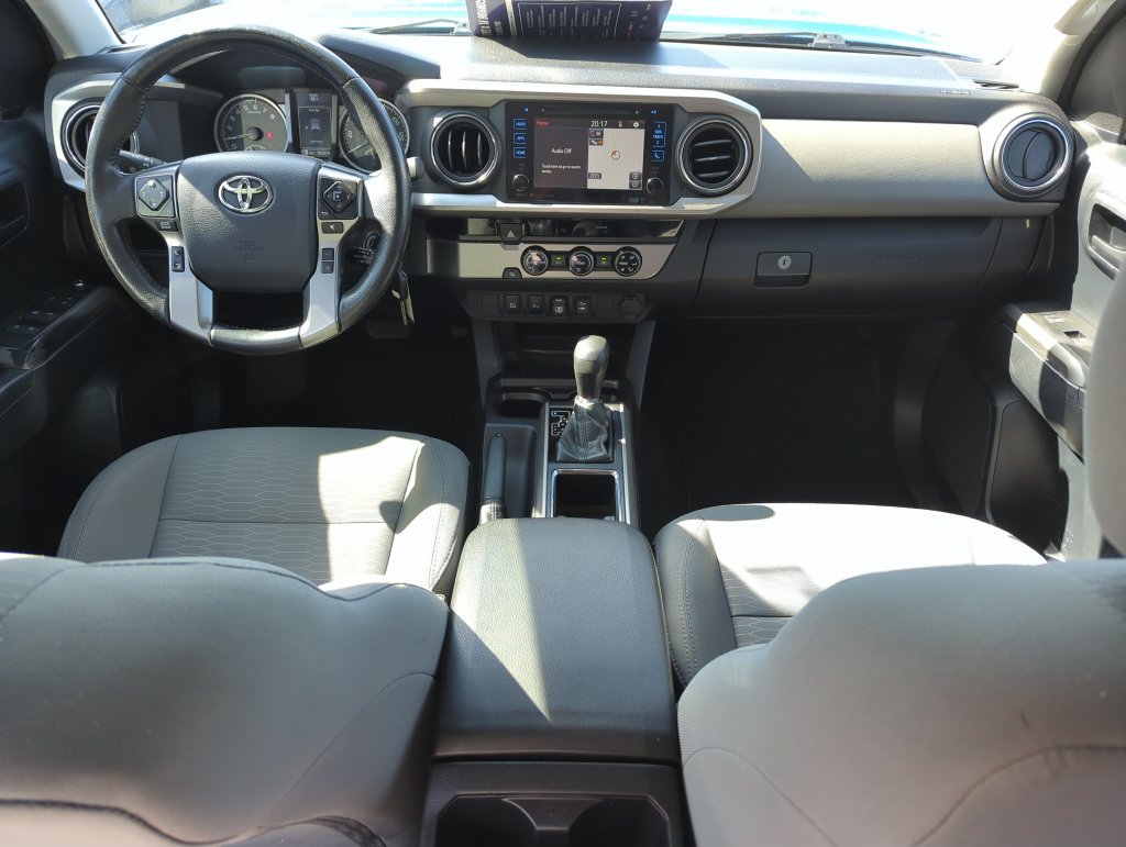 Used 2018 Toyota Tacoma SR5 RWD image 12