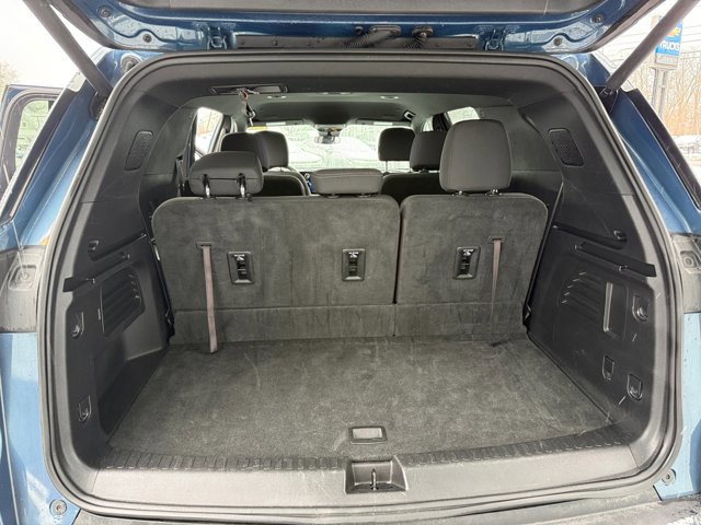 Certified 2025 Chevrolet Traverse LT image 24