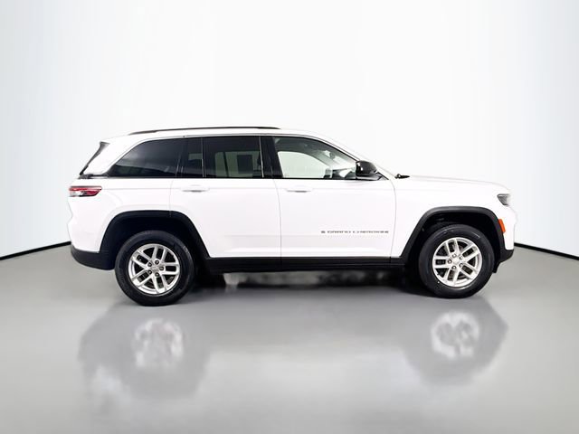 Used 2023 Jeep Grand Cherokee Laredo w/ Luxury Tech Group I image 8