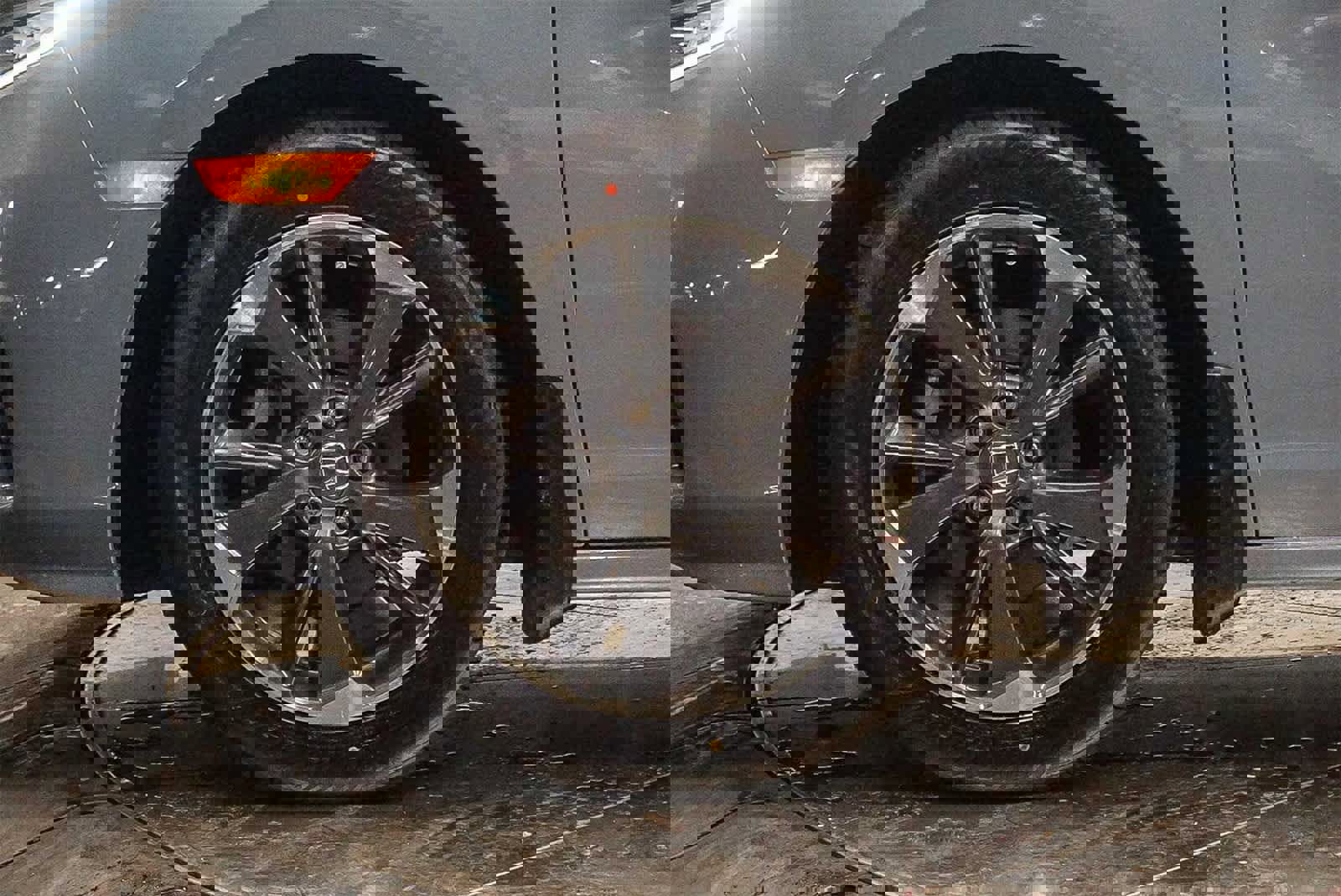 Used 2023 Honda Odyssey Elite image 9