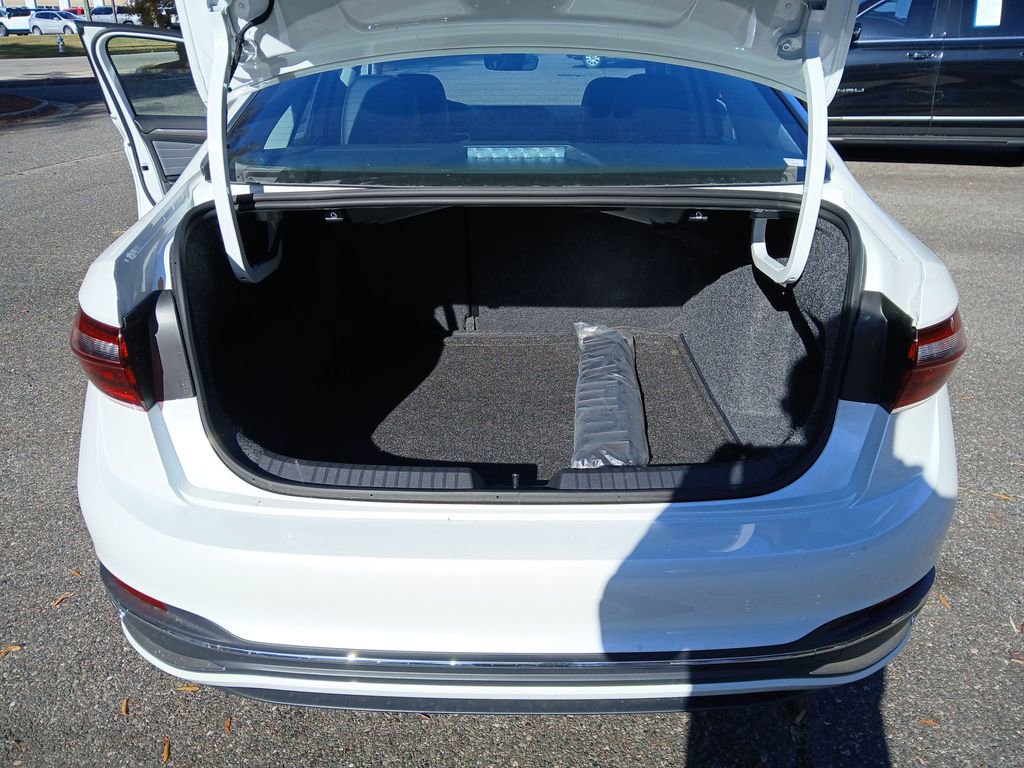 New 2026 Volkswagen Jetta SEL FWD image 23