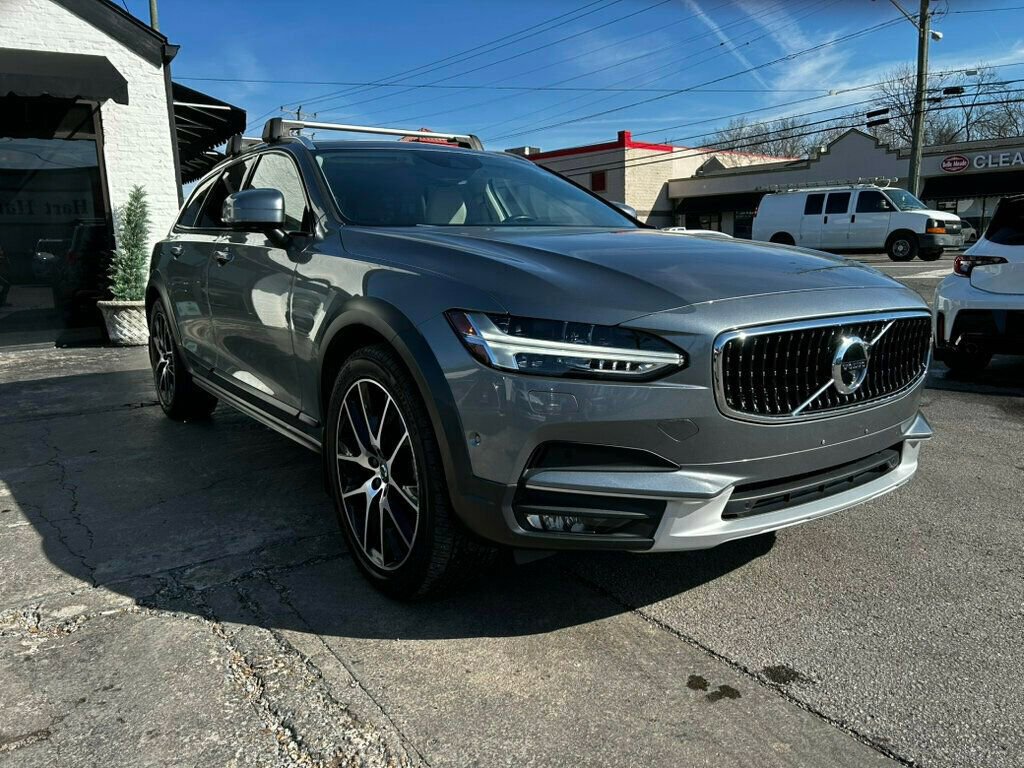 Used 2018 Volvo V90 T6 Cross Country image 7