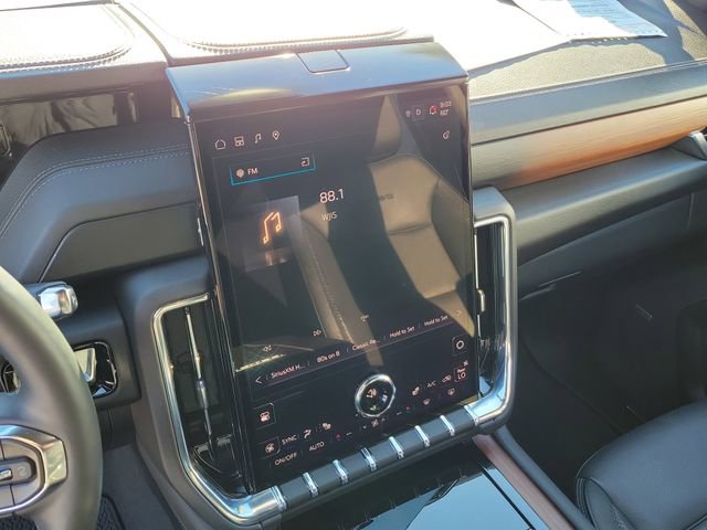 Certified 2025 GMC Yukon XL Denali image 31