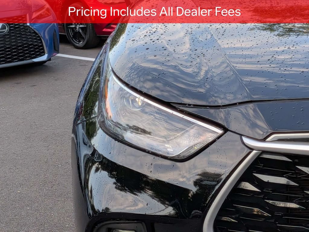 Used 2022 Toyota Highlander XLE FWD image 11