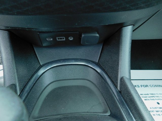 Used 2023 Chevrolet Malibu LT image 28