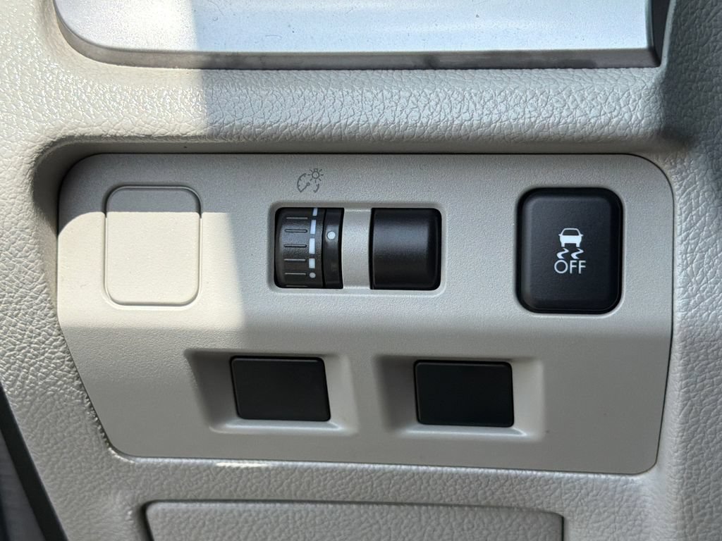 Used 2014 Subaru Forester 2.5i AWD/4WD image 28