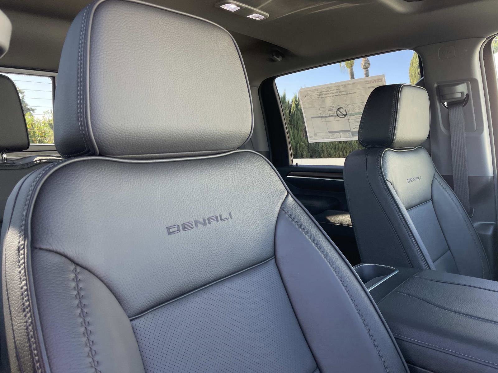 New 2026 GMC Sierra 3500 Denali w/ Denali Reserve Package image 28