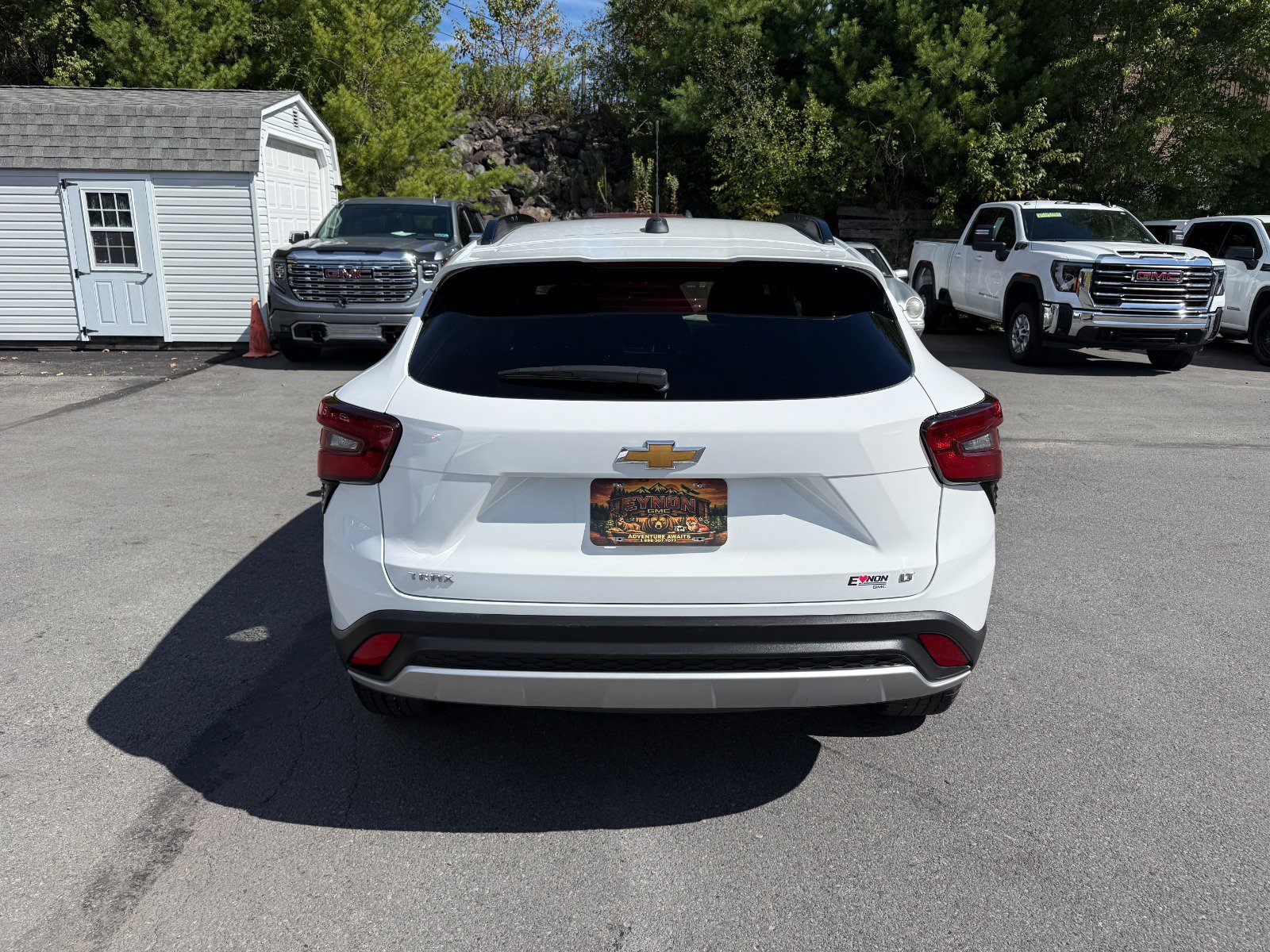 Used 2025 Chevrolet Trax LT FWD image 4