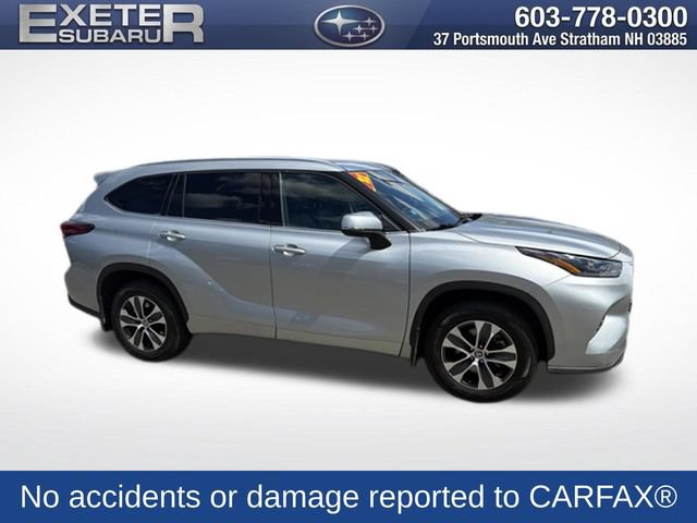 Used 2021 Toyota Highlander XLE AWD/4WD image 3