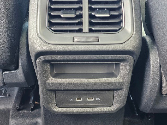 New 2027 Volkswagen Taos SE AWD/4WD image 22