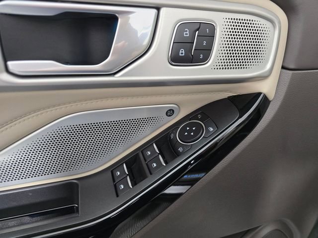 Certified 2023 Ford Explorer Platinum w/ Technology Package AWD/4WD image 26