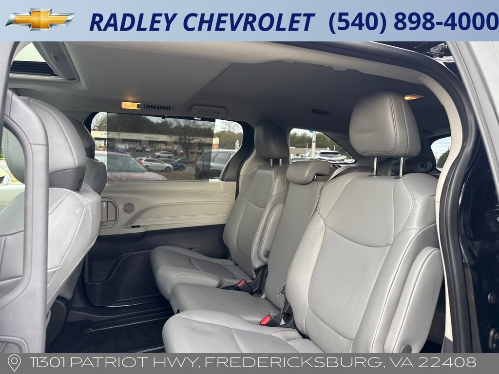Used 2023 Toyota Sienna XLE image 15