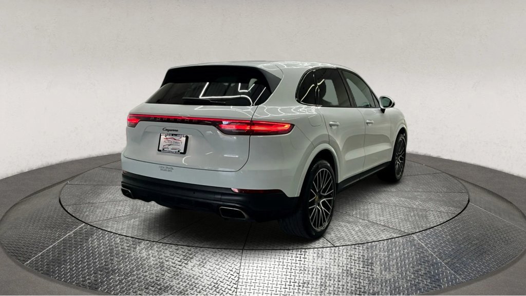Used 2021 Porsche Cayenne image 8