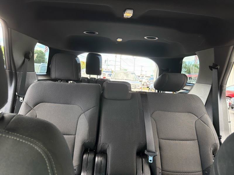 Used 2016 Ford Explorer XLT w/ Equipment Group 201A AWD/4WD image 26