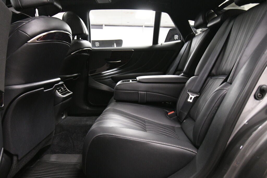Used 2023 Lexus LS 500 AWD image 22