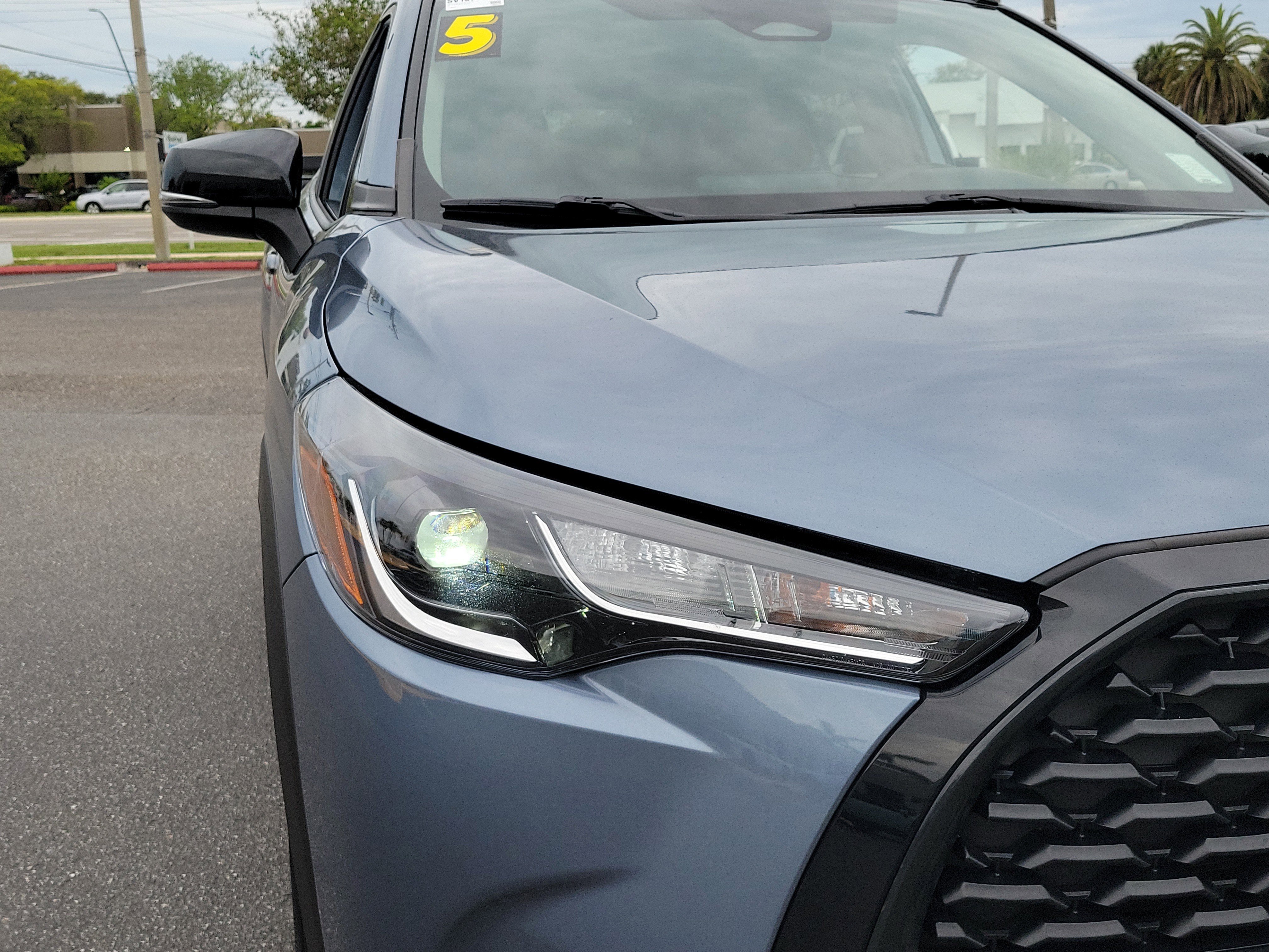 Certified 2025 Toyota Corolla Cross LE FWD image 7