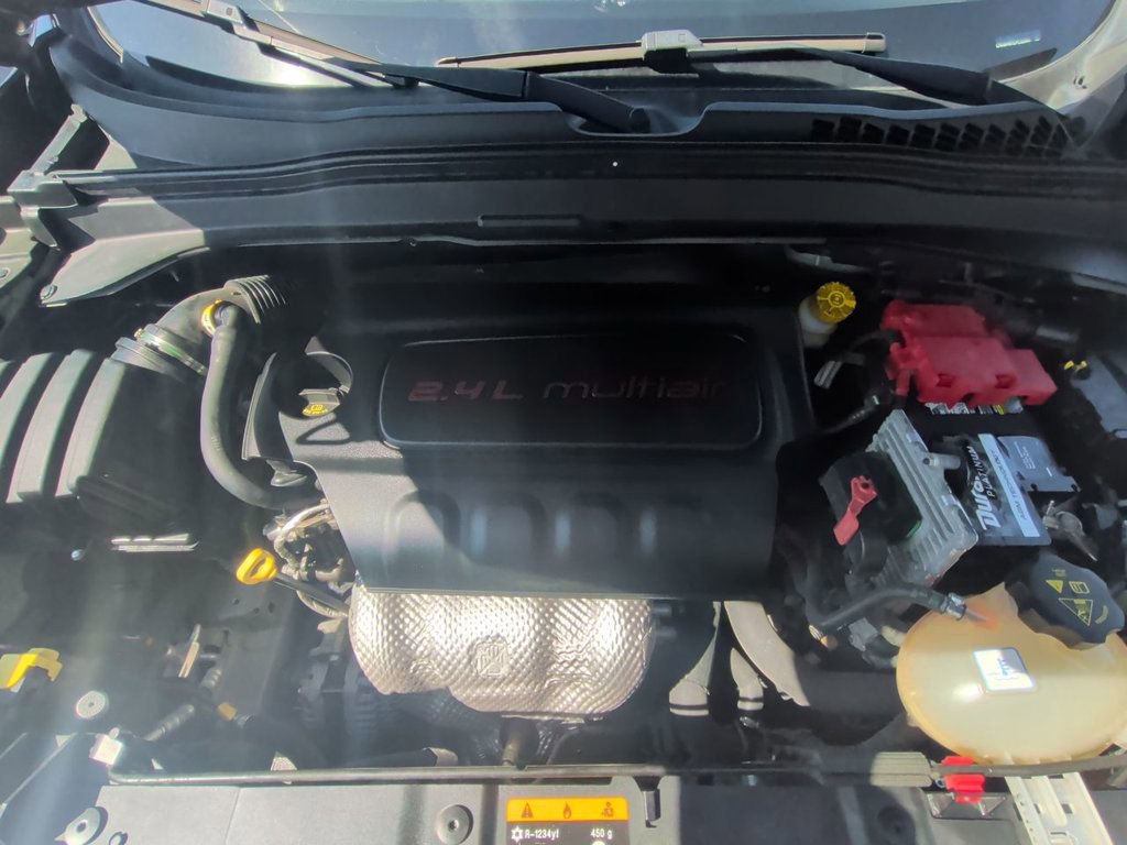 Used 2020 Jeep Renegade Sport w/ Sport Appearance Group AWD/4WD image 11
