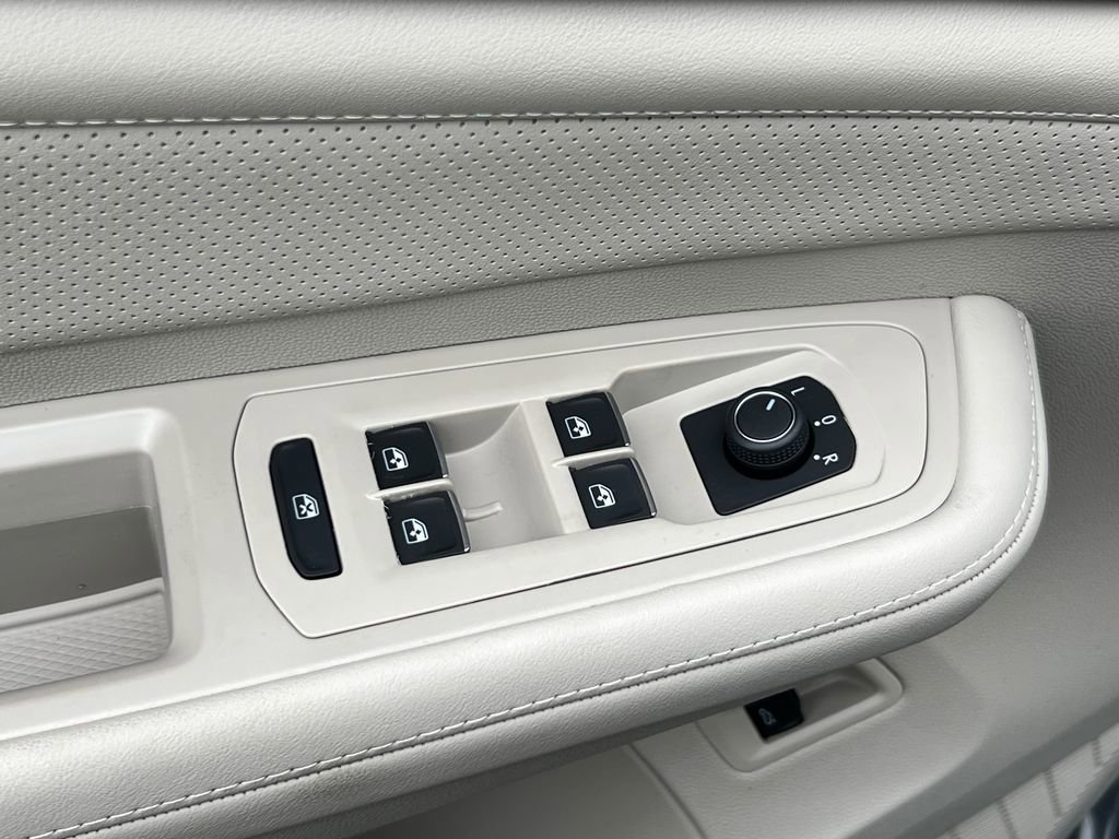 New 2026 Volkswagen Atlas SE image 30