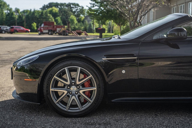 Used 2015 Aston Martin V8 Vantage GT RWD image 4