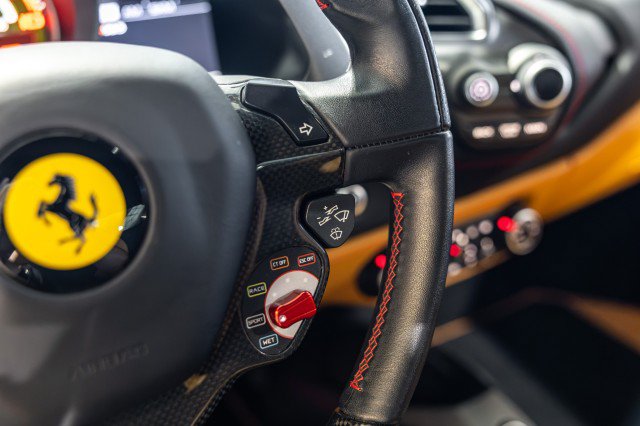Used 2016 Ferrari 488 GTB RWD image 38