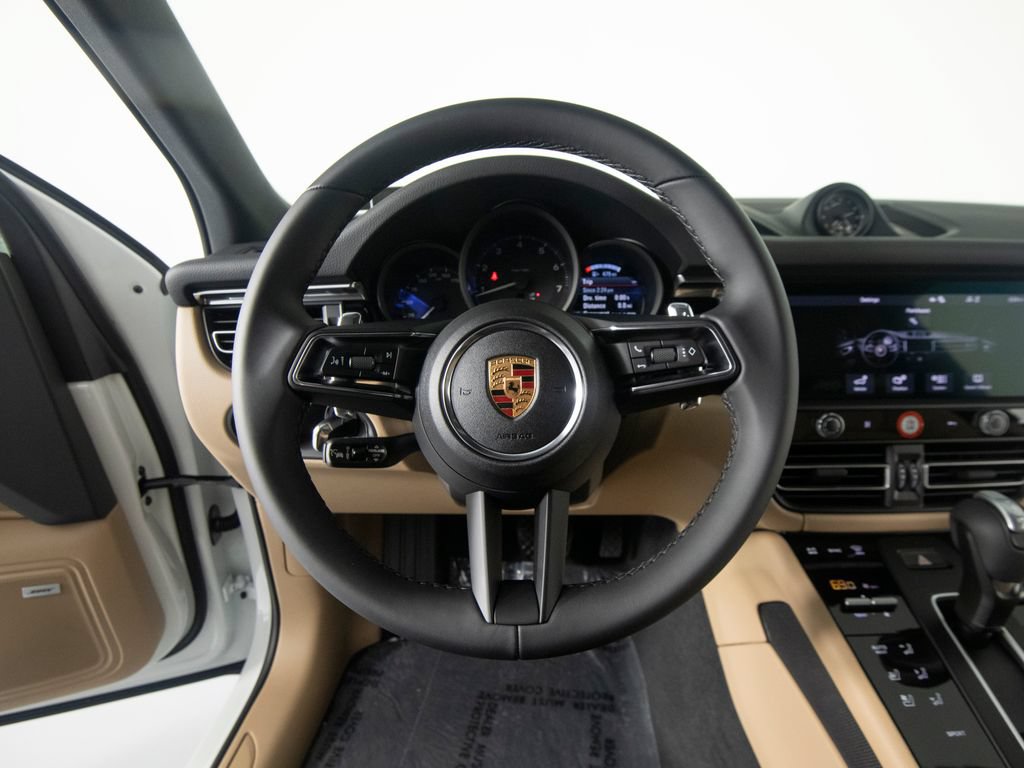 New 2026 Porsche Macan AWD/4WD image 17