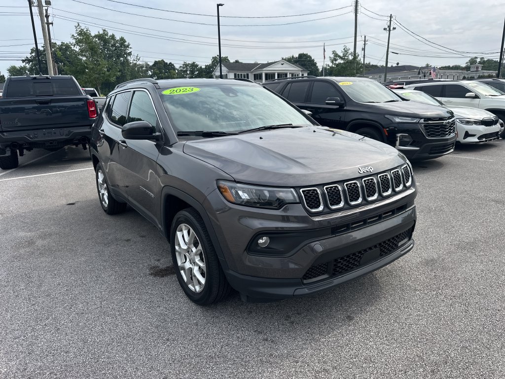 Certified 2023 Jeep Compass Latitude AWD/4WD image 4