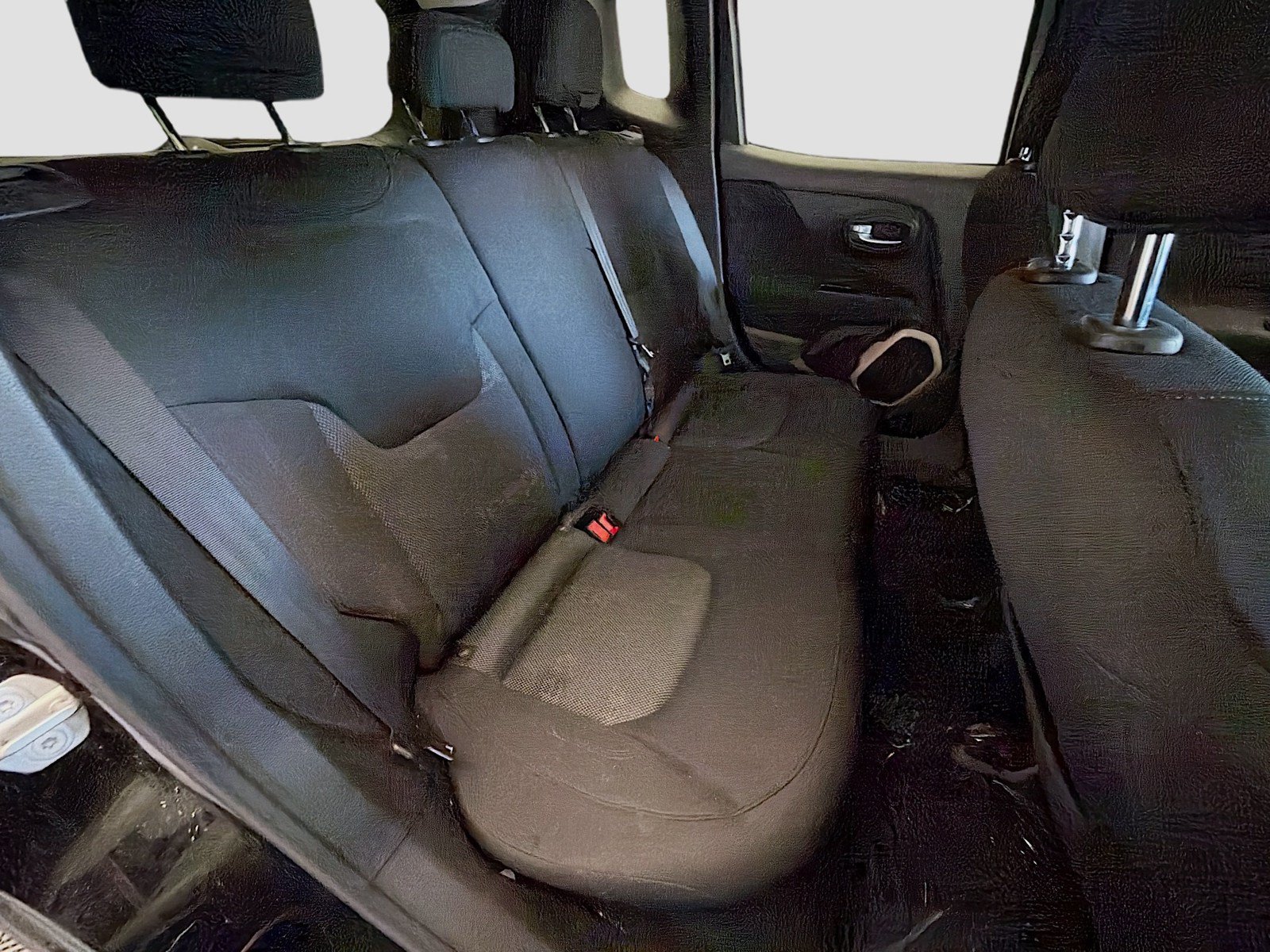 Used 2016 Jeep Renegade Latitude FWD image 14
